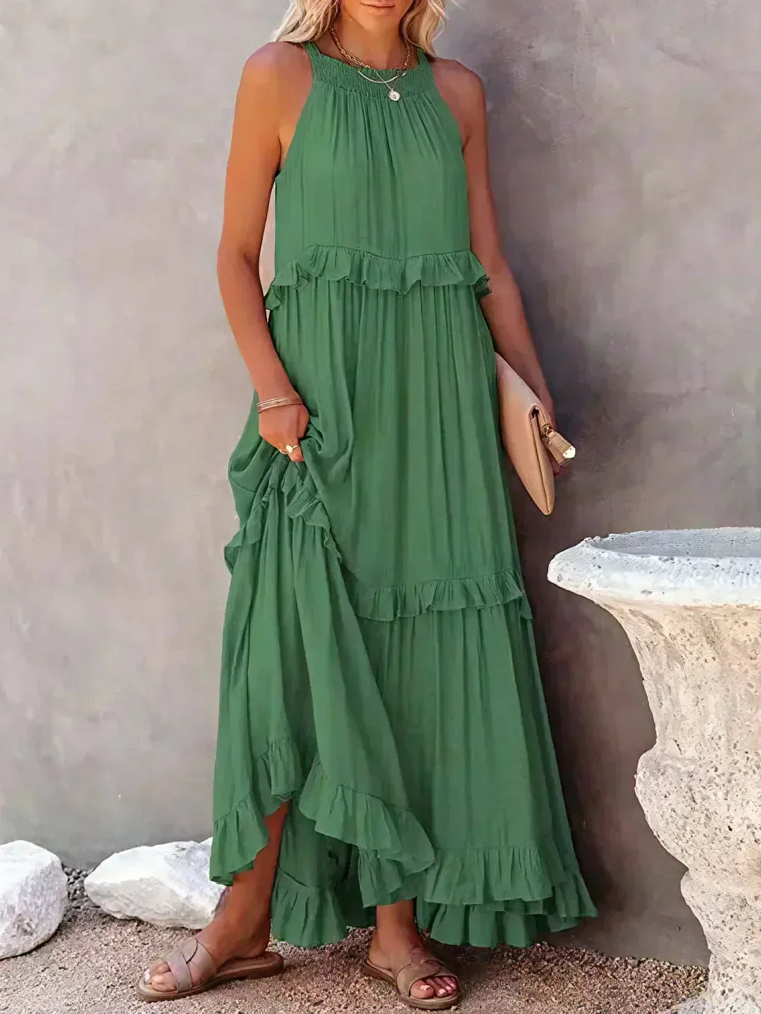 Delilah – Elegantes Neckholder-Kleid mit Rüschenbesatz