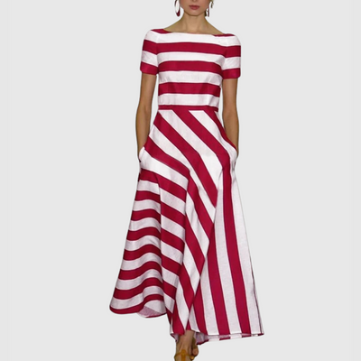 Madeline – Gestreiftes schulterfreies Maxikleid von Vonda 