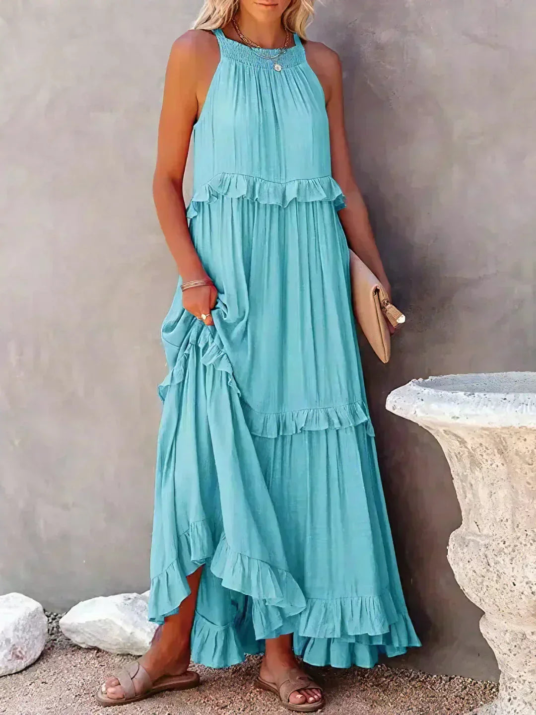 Delilah – Elegantes Neckholder-Kleid mit Rüschenbesatz