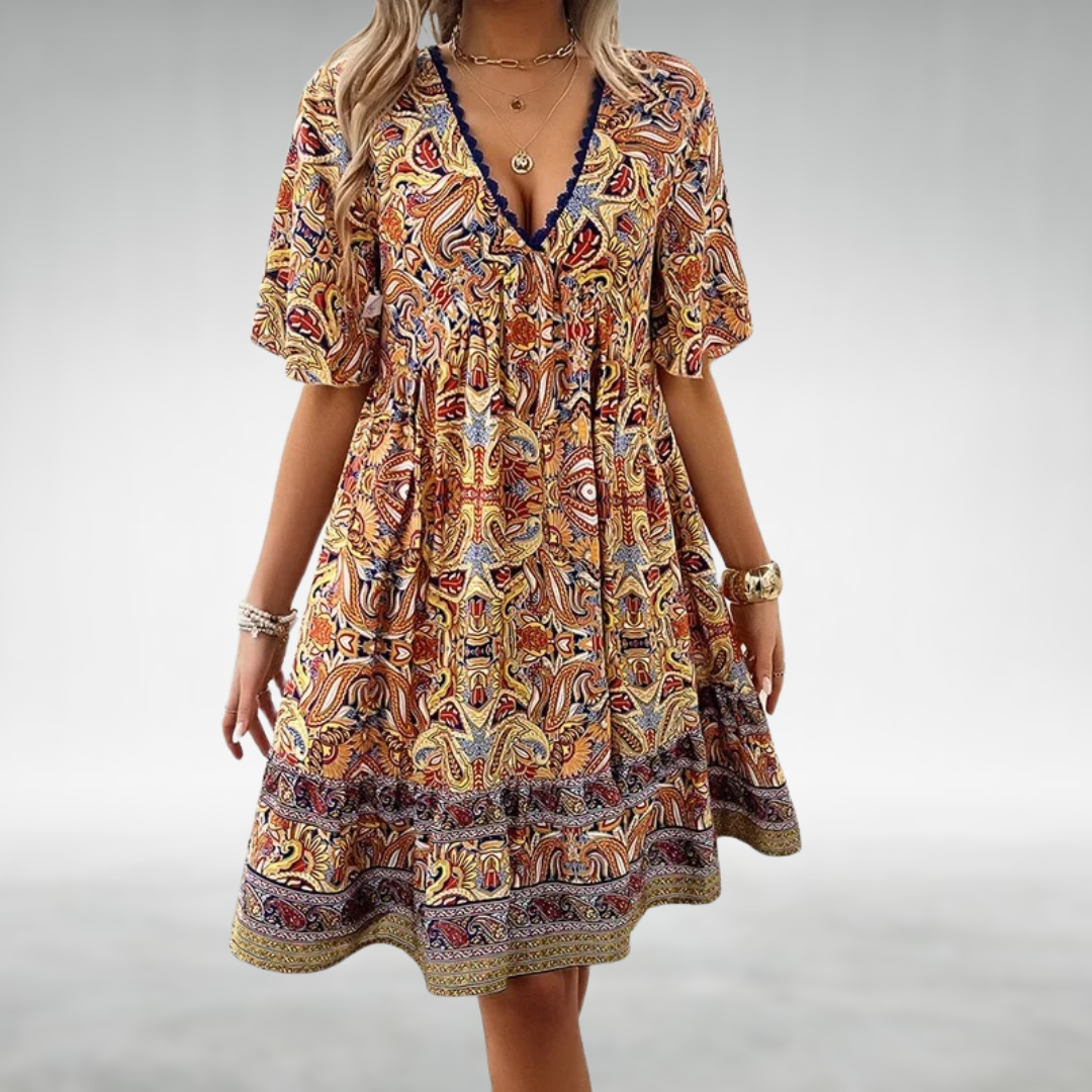 Adriana – Bohemian Summer Minikleid mit Paisley-Print