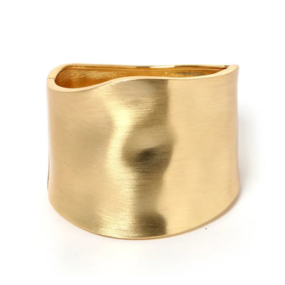 RAYNA™ – Schicker asymmetrischer Statement-Armreif 