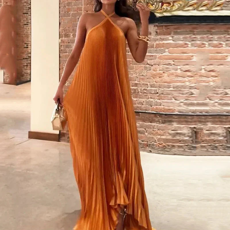 Kyla – Schickes plissiertes Neckholder-Maxikleid
