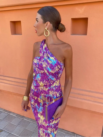 Irmgardi – Buntes Kleid mit asymmetrischem Ausschnitt