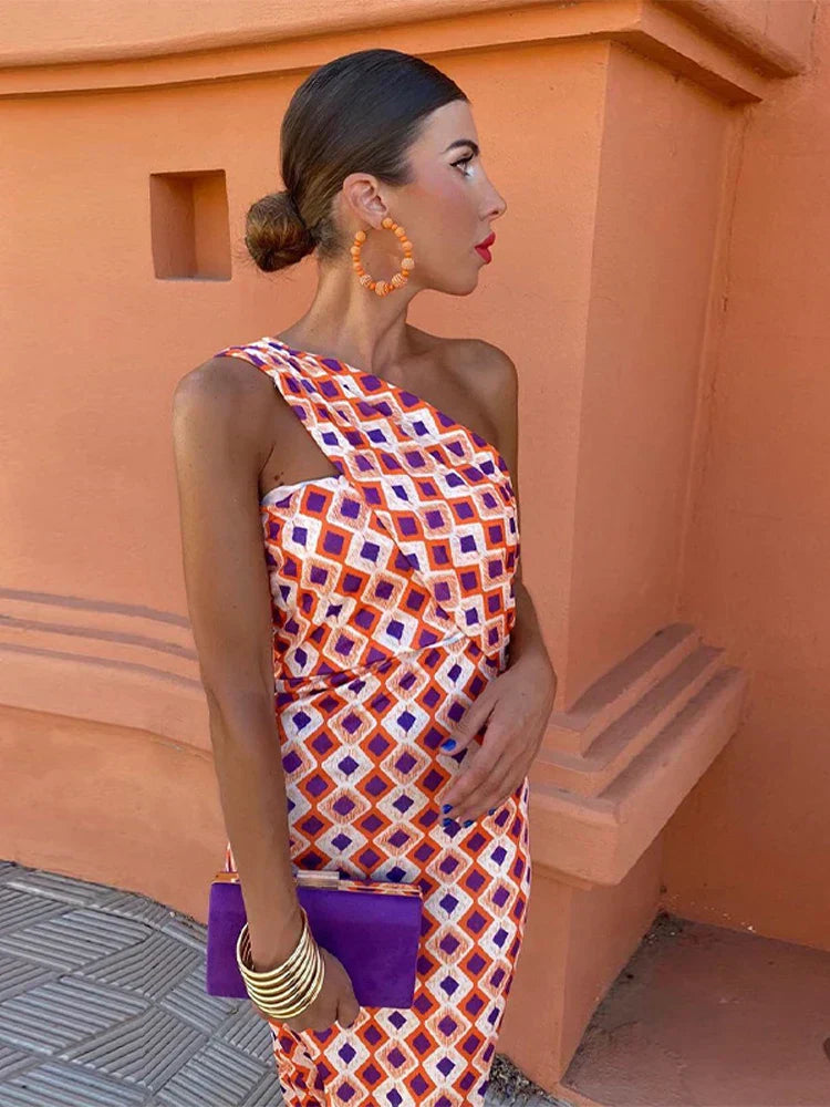 Irmgardi – Buntes Kleid mit asymmetrischem Ausschnitt