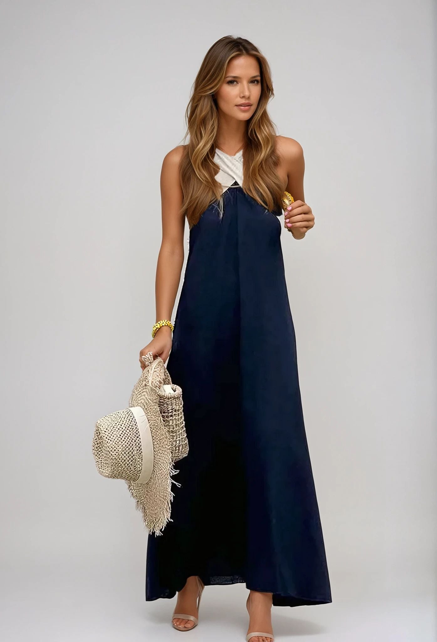 Nicole – Stilvolles Kleid mit Crossover-Ausschnitt